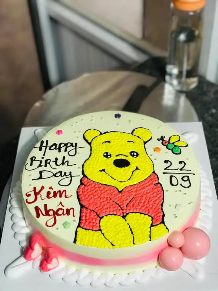 banh kem tao hinh chu gau vang de thuong