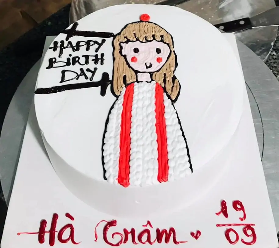 banh kem ve hinh co gai