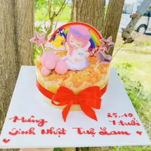 Bánh bông lan trứng muối tạo hình bé gái